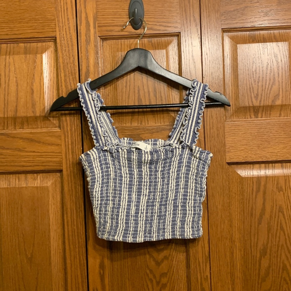 Hollister Tank size Large
